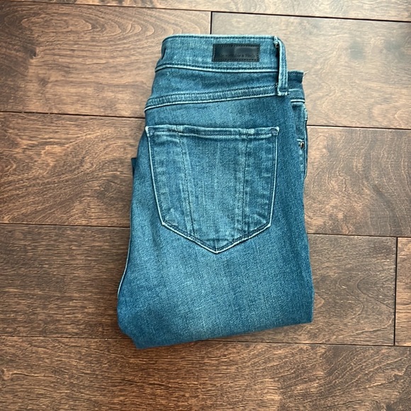 Abercrombie and Fitch Light Blue Ripped Washed Skinny Jeans - Picture 4 of 4